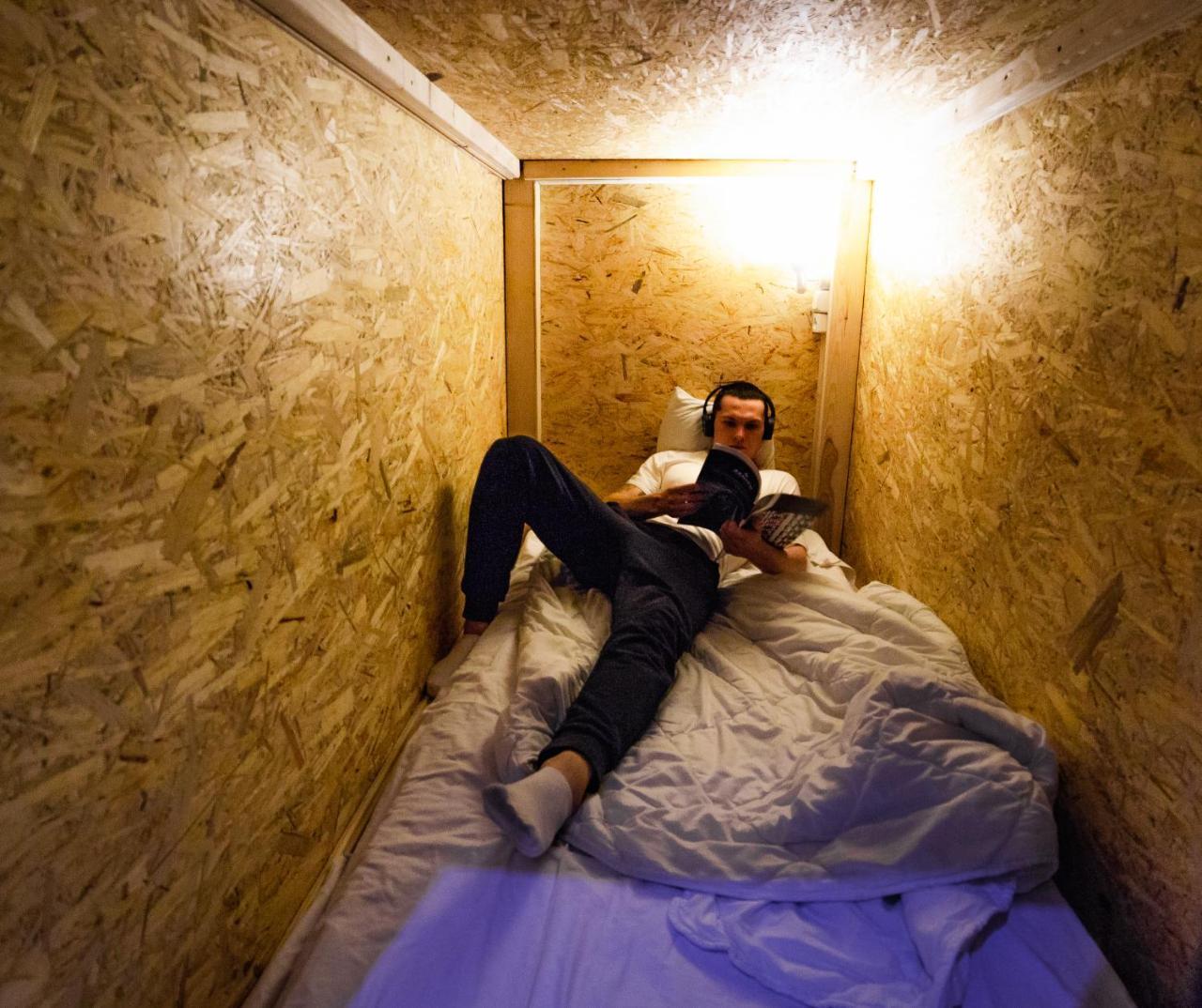 A1 Hostel Lviv Extérieur photo